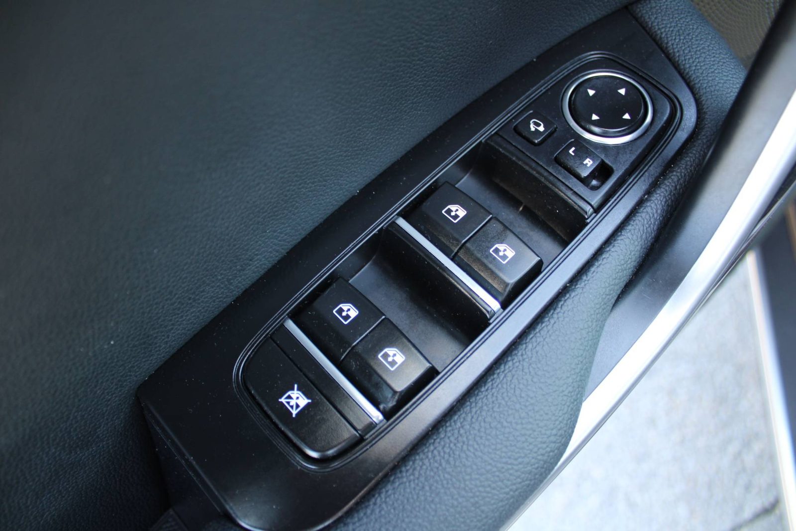 2023 Kia Xcee'd — fotografija 15