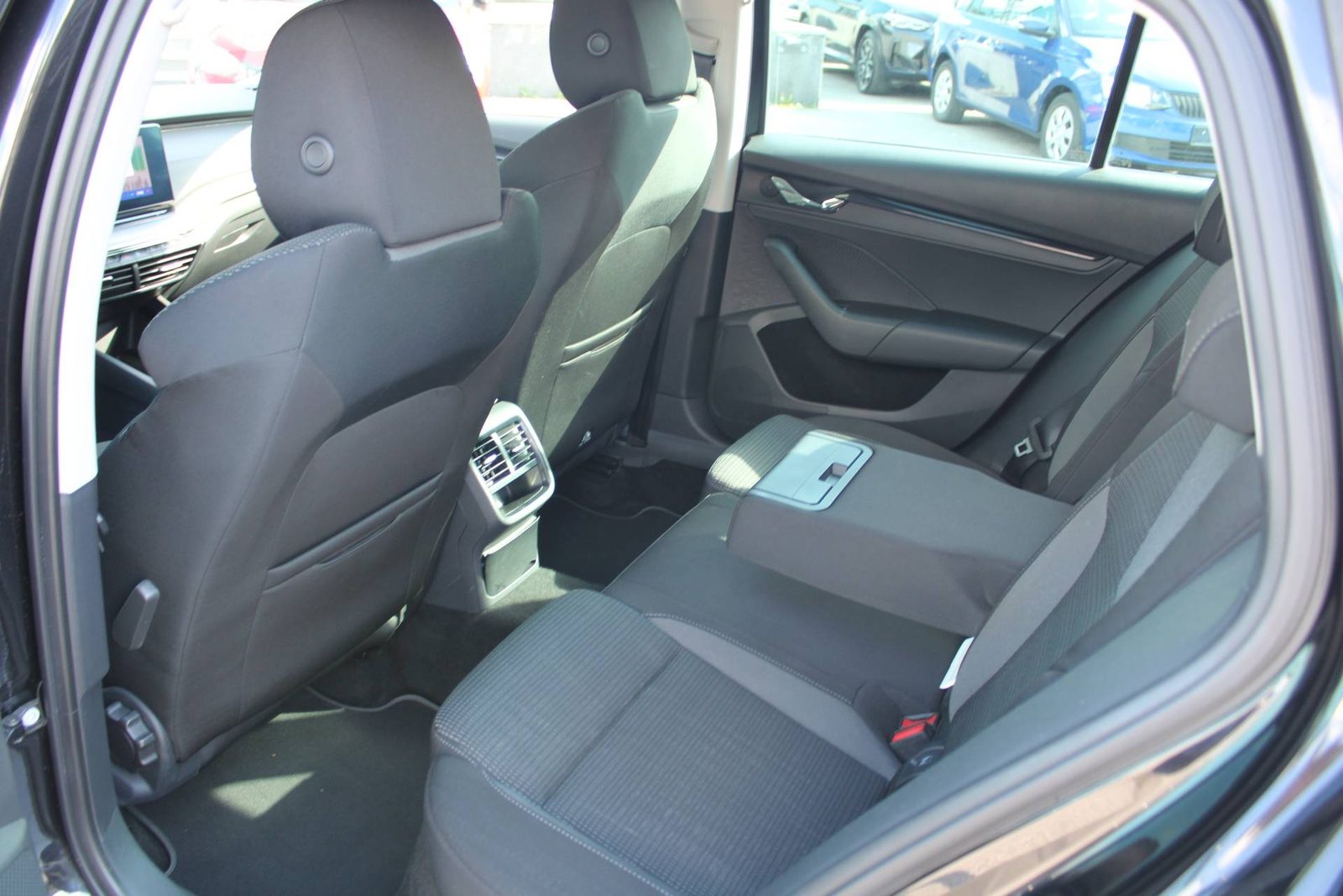 2023 Škoda Octavia Combi — fotografija 10
