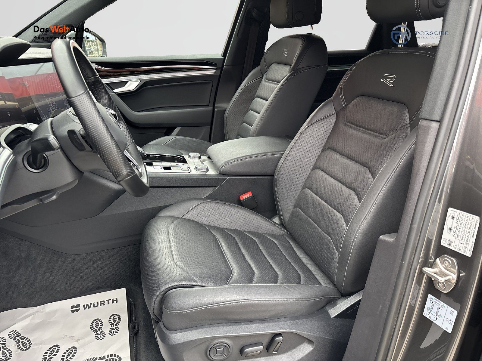 2023 Volkswagen Touareg R-Line — fotografija 12