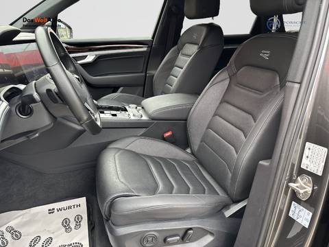 2023 Volkswagen Touareg R-Line — sličica 12