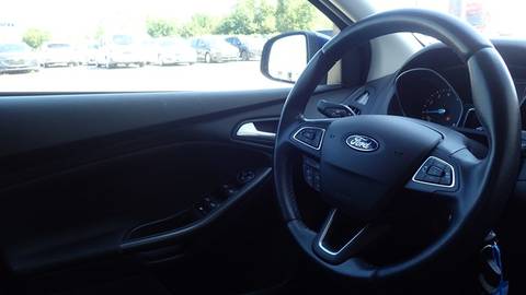 2017 Ford Focus — sličica 8