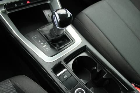 2019 Audi Q3 — sličica 16