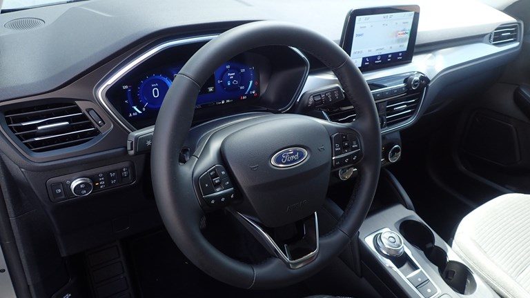 2023 Ford Kuga — fotografija 6