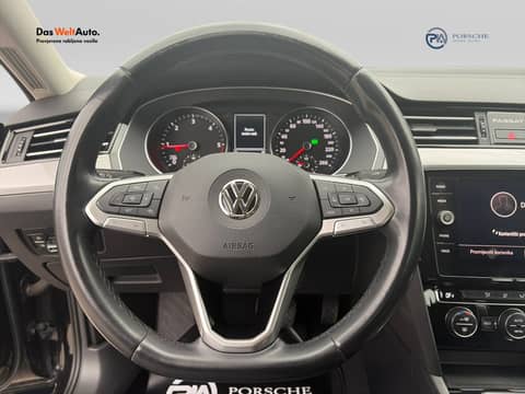 2020 Volkswagen Passat — sličica 14