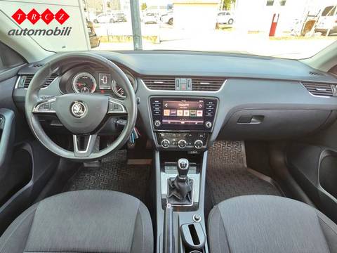 2020 Škoda Octavia — sličica 8