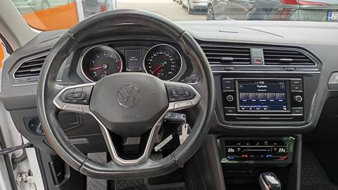 2022 Volkswagen Tiguan — sličica 12