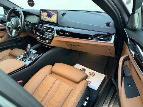 2021 BMW Serija 5 — sličica 21