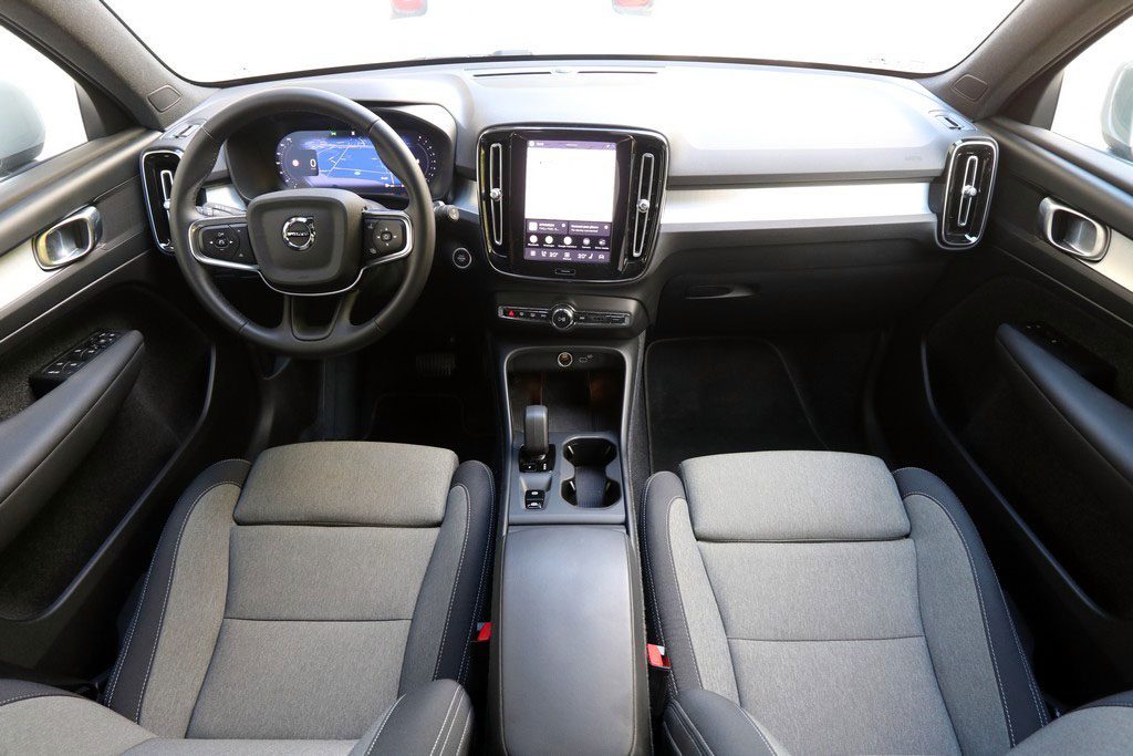 2026 Volvo XC40 — fotografija 5
