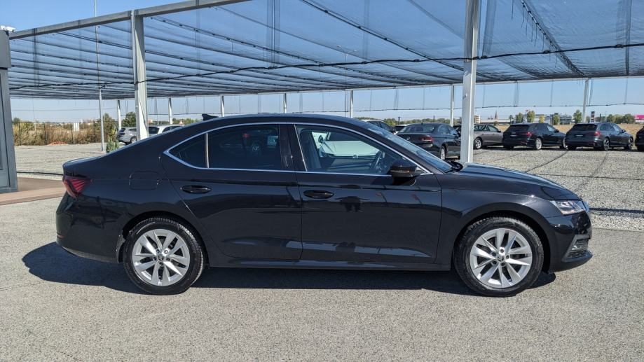 2022 Škoda Octavia — fotografija 3