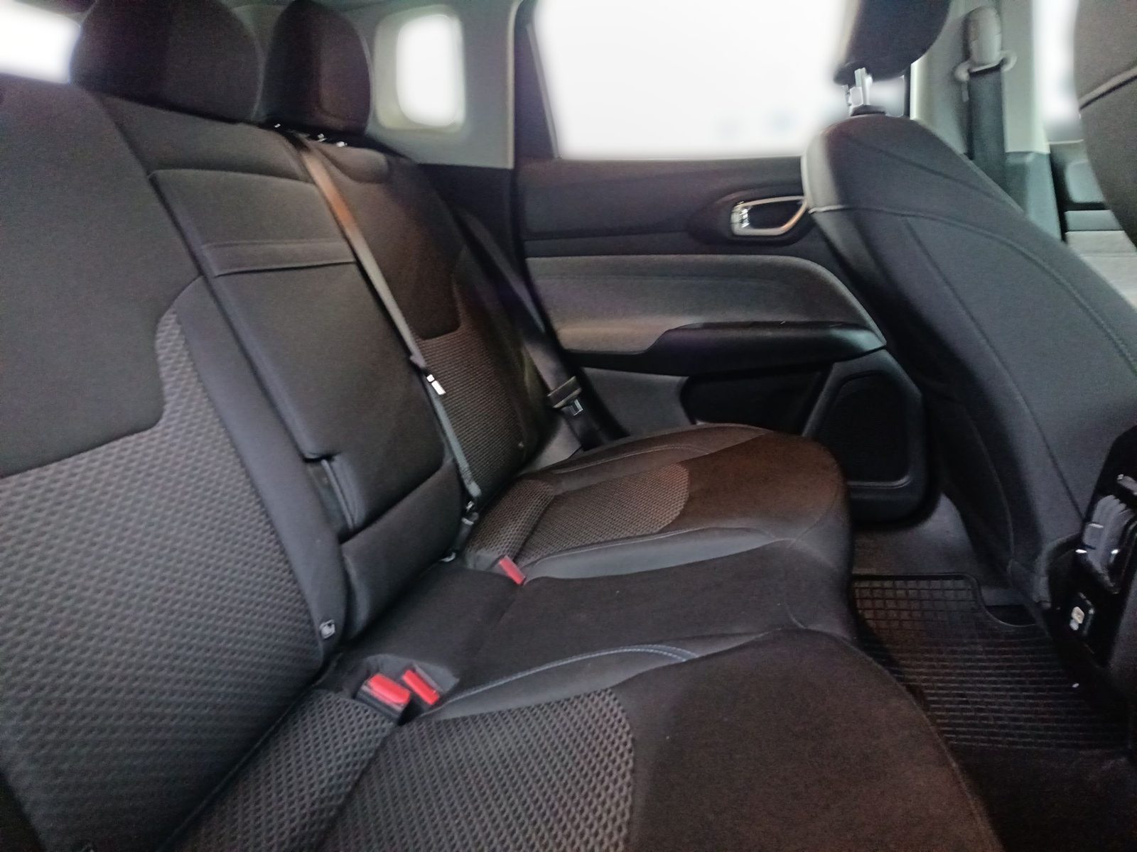 2023 Jeep Compass — fotografija 23
