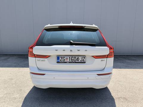 2022 Volvo XC60 — sličica 3