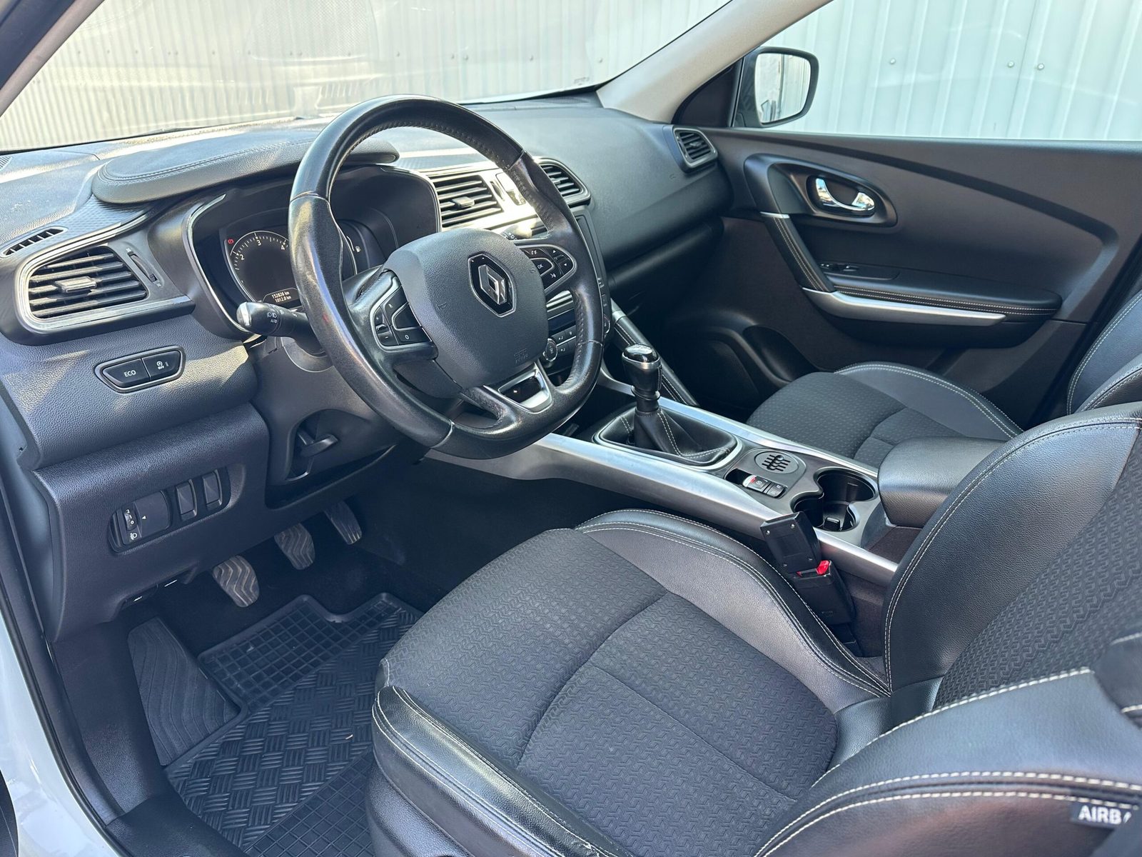 2015 Renault Kadjar — fotografija 18