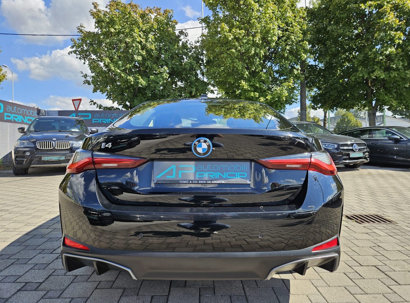 2022 BMW i4 — fotografija 5