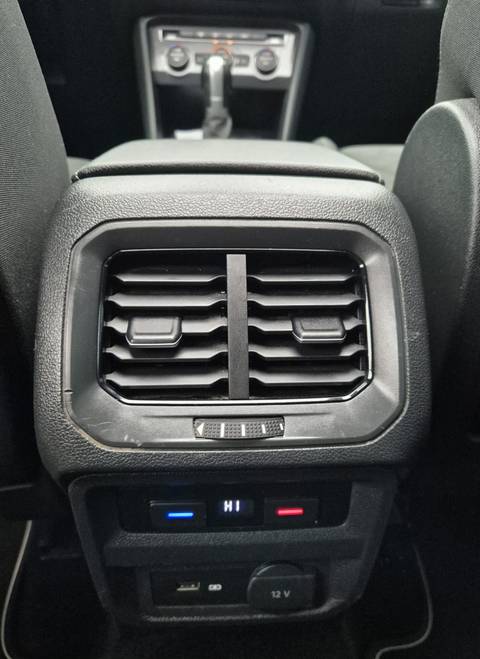2018 Volkswagen Tiguan — sličica 12