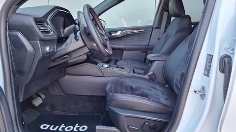 2022 Ford Kuga — sličica 7