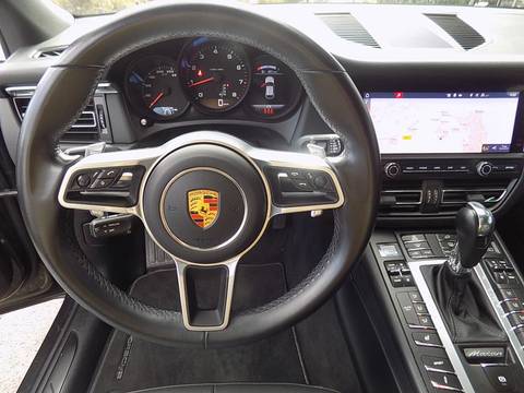 2020 Porsche Macan — sličica 20