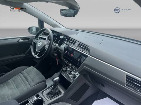 2022 Volkswagen Touran R-Line — sličica 12