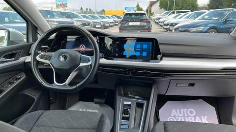 2022 Volkswagen Golf — sličica 11