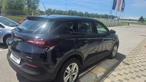 2018 Opel Grandland — sličica 14
