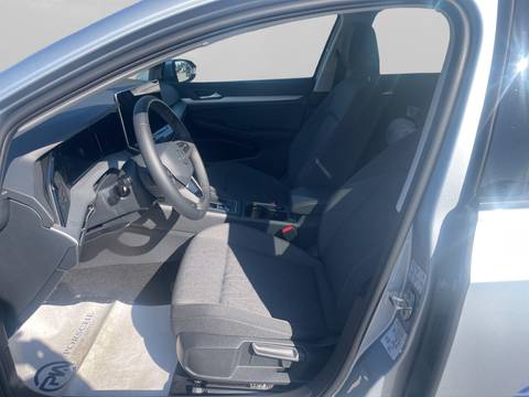 2025 Volkswagen Golf — sličica 9