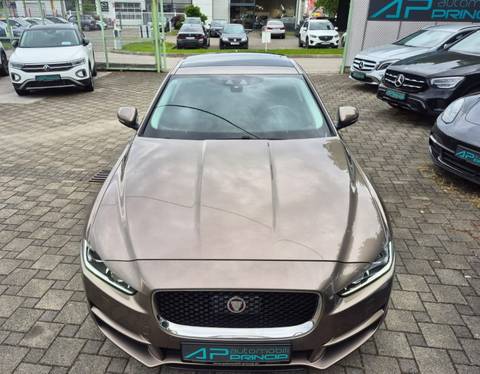 2018 Jaguar XE — sličica 2