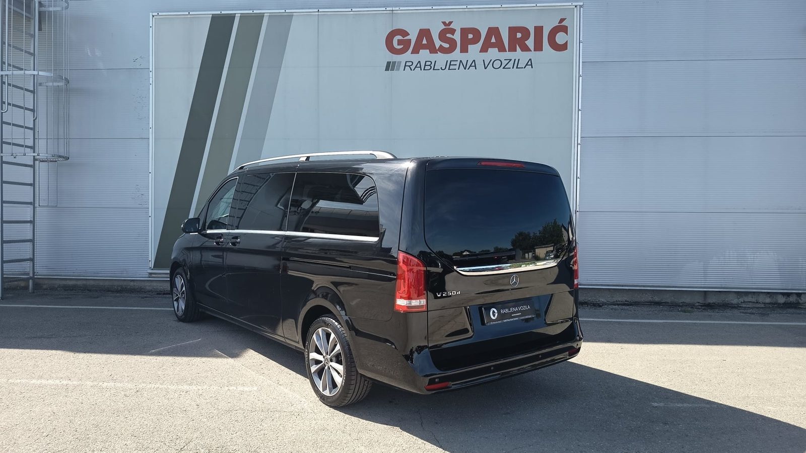 2023 Mercedes-Benz V-klasa — fotografija 4