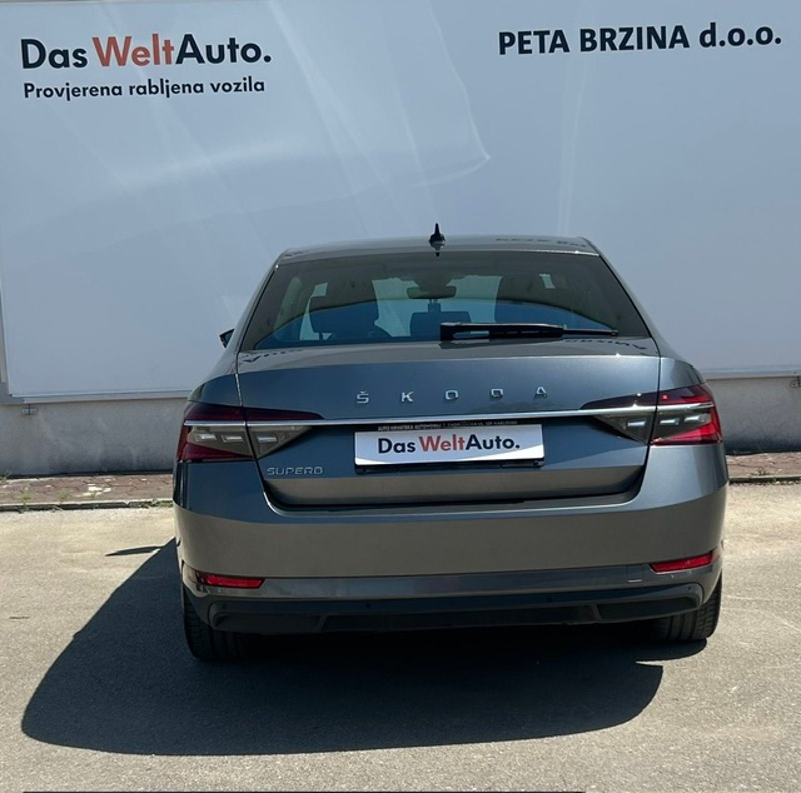 2022 Škoda Superb — fotografija 6