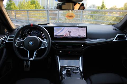 2025 BMW Serija 4 — sličica 28
