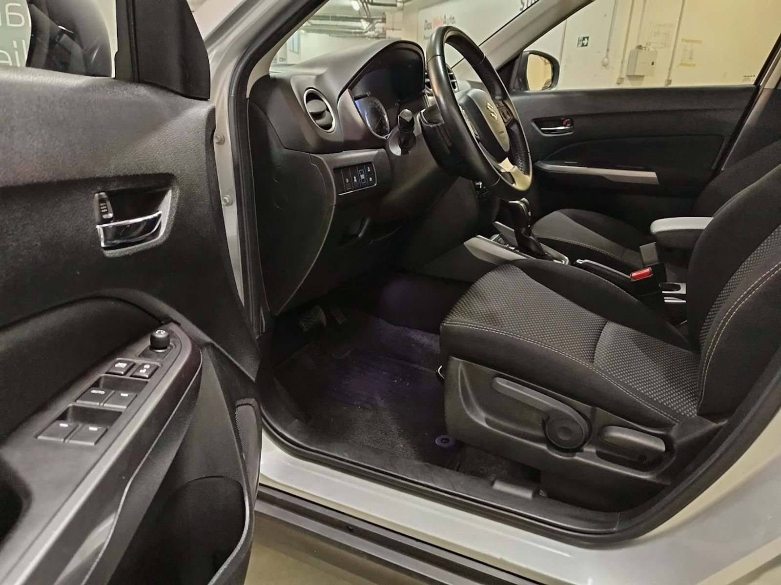 2023 Suzuki Vitara — fotografija 7