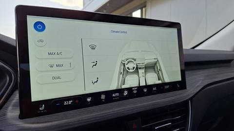 2025 Ford Kuga — sličica 12