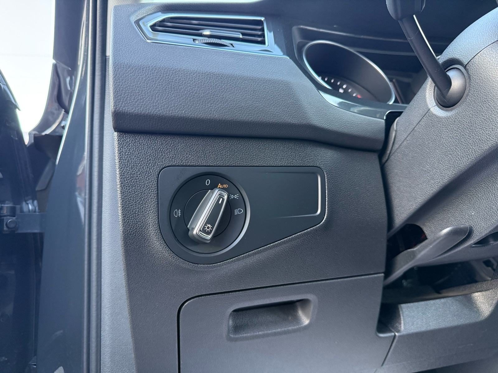 2021 Volkswagen Tiguan — fotografija 22