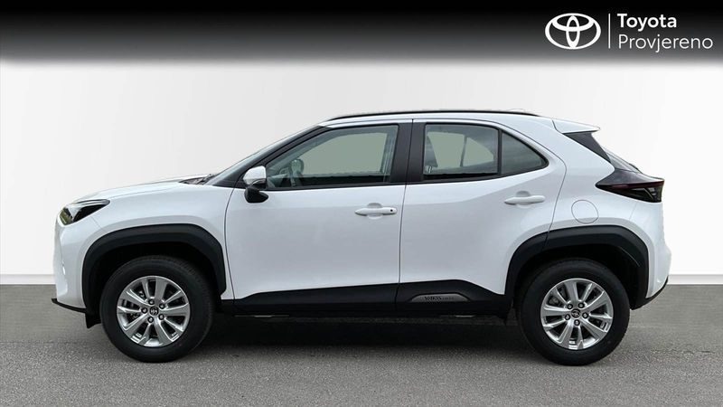 2025 Toyota Yaris Cross — fotografija 3
