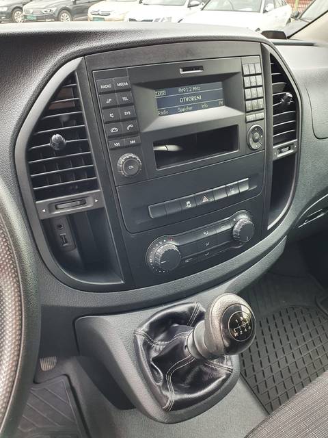 2015 Mercedes-Benz Vito — sličica 15