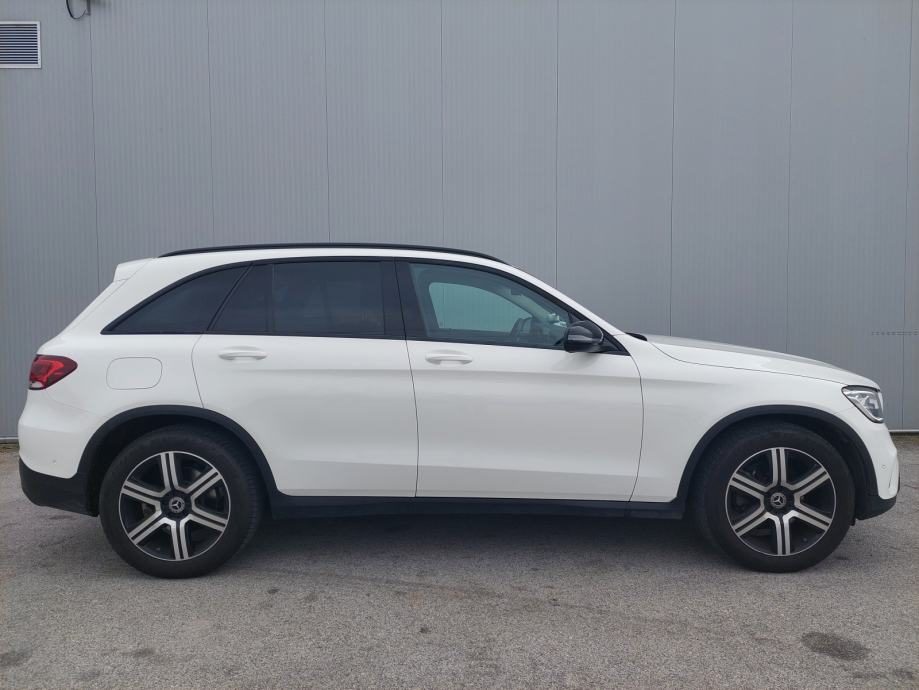2021 Mercedes-Benz GLC — fotografija 3