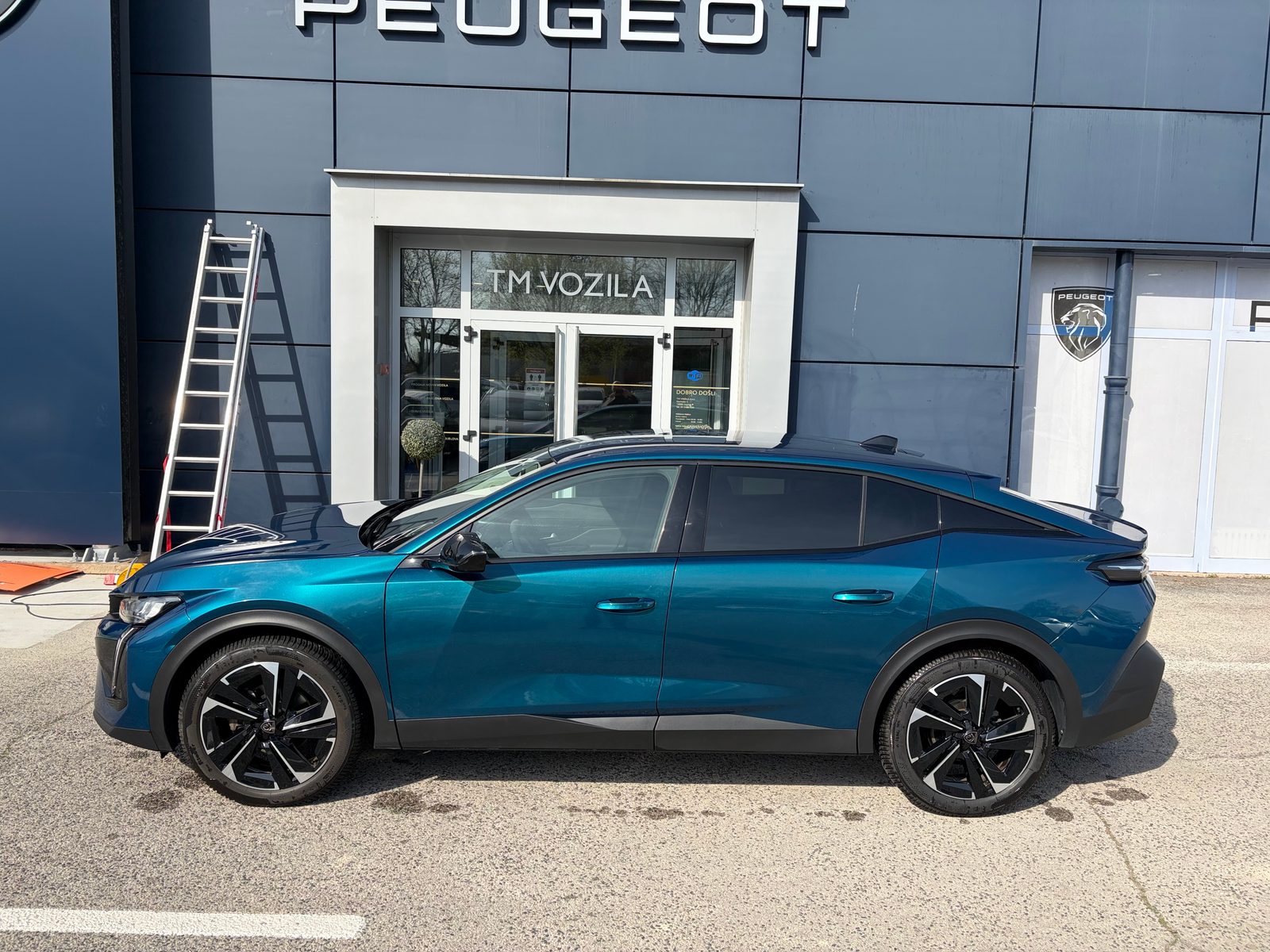 2023 Peugeot 408 — fotografija 3