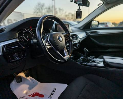2017 BMW Serija 5 — sličica 6