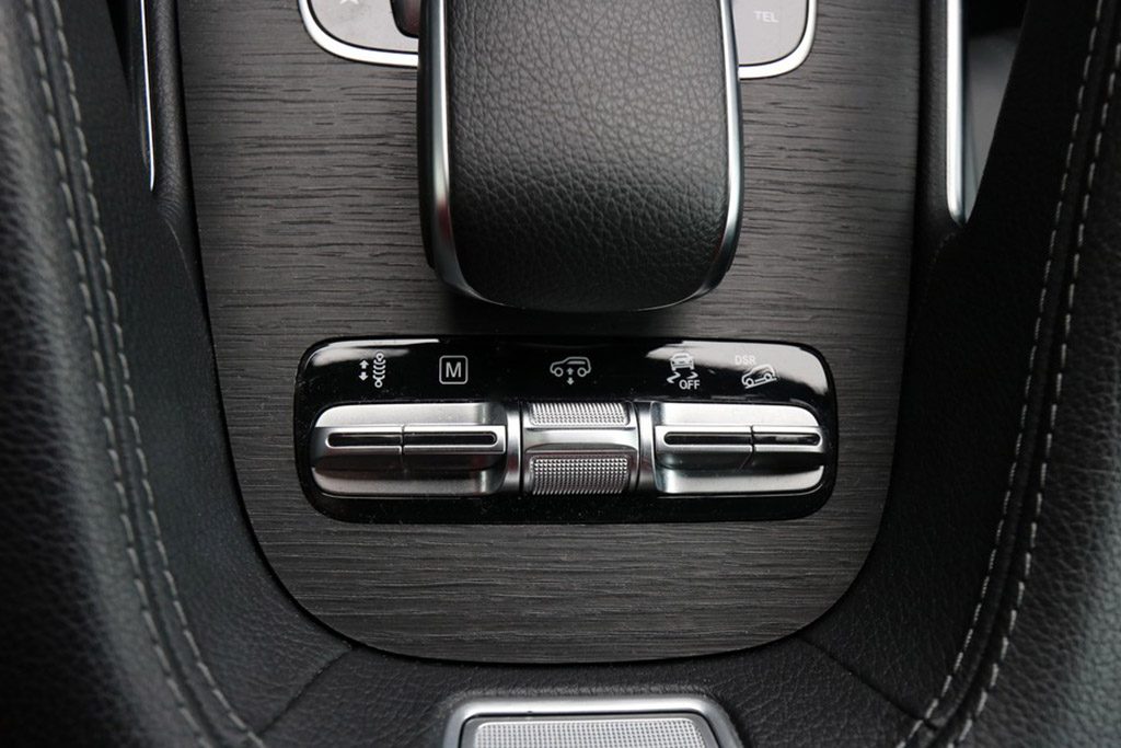 2020 Mercedes-Benz GLE AMG Line — fotografija 10