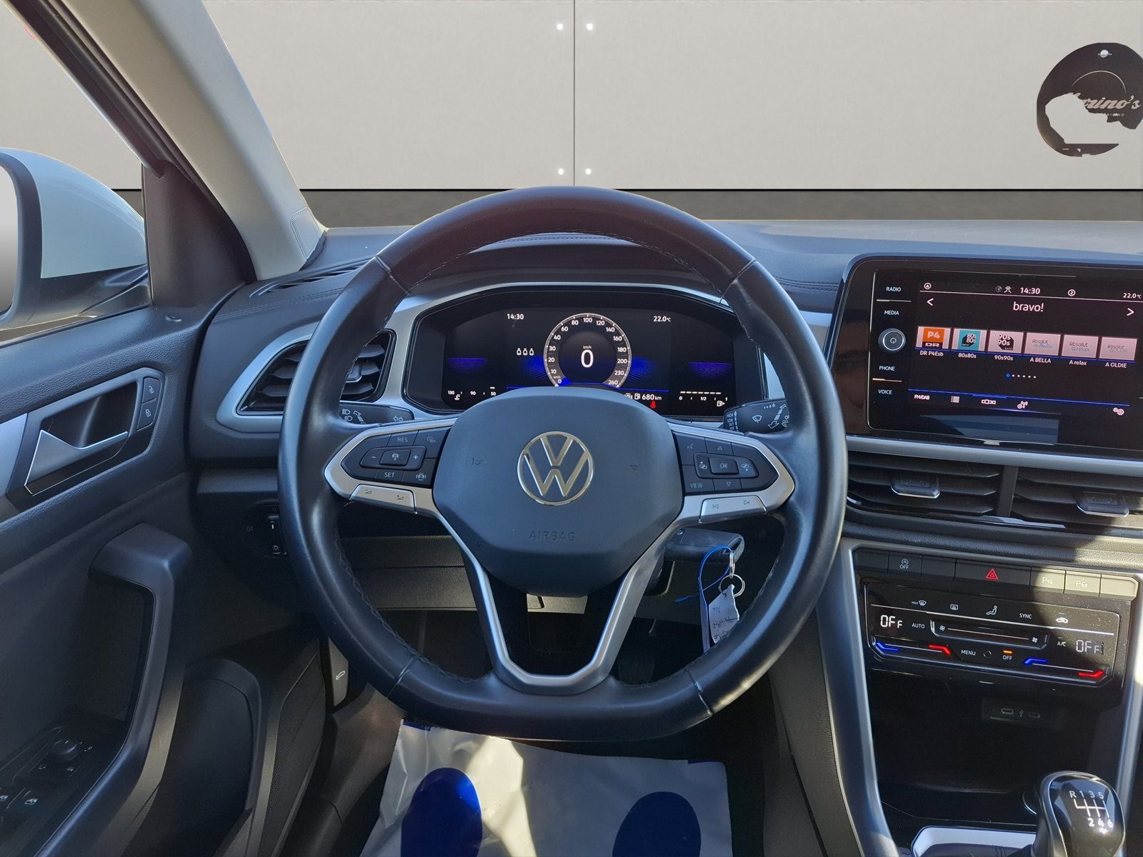 2023 Volkswagen T-Roc — fotografija 15