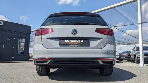 2023 Volkswagen Passat — sličica 6