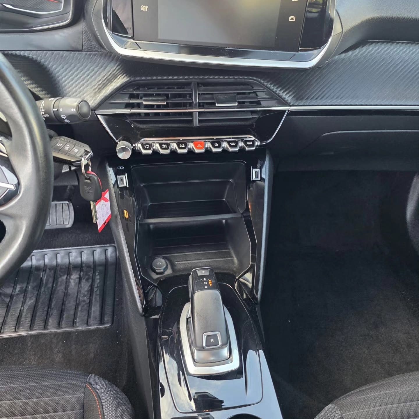 2021 Peugeot 2008 — fotografija 9
