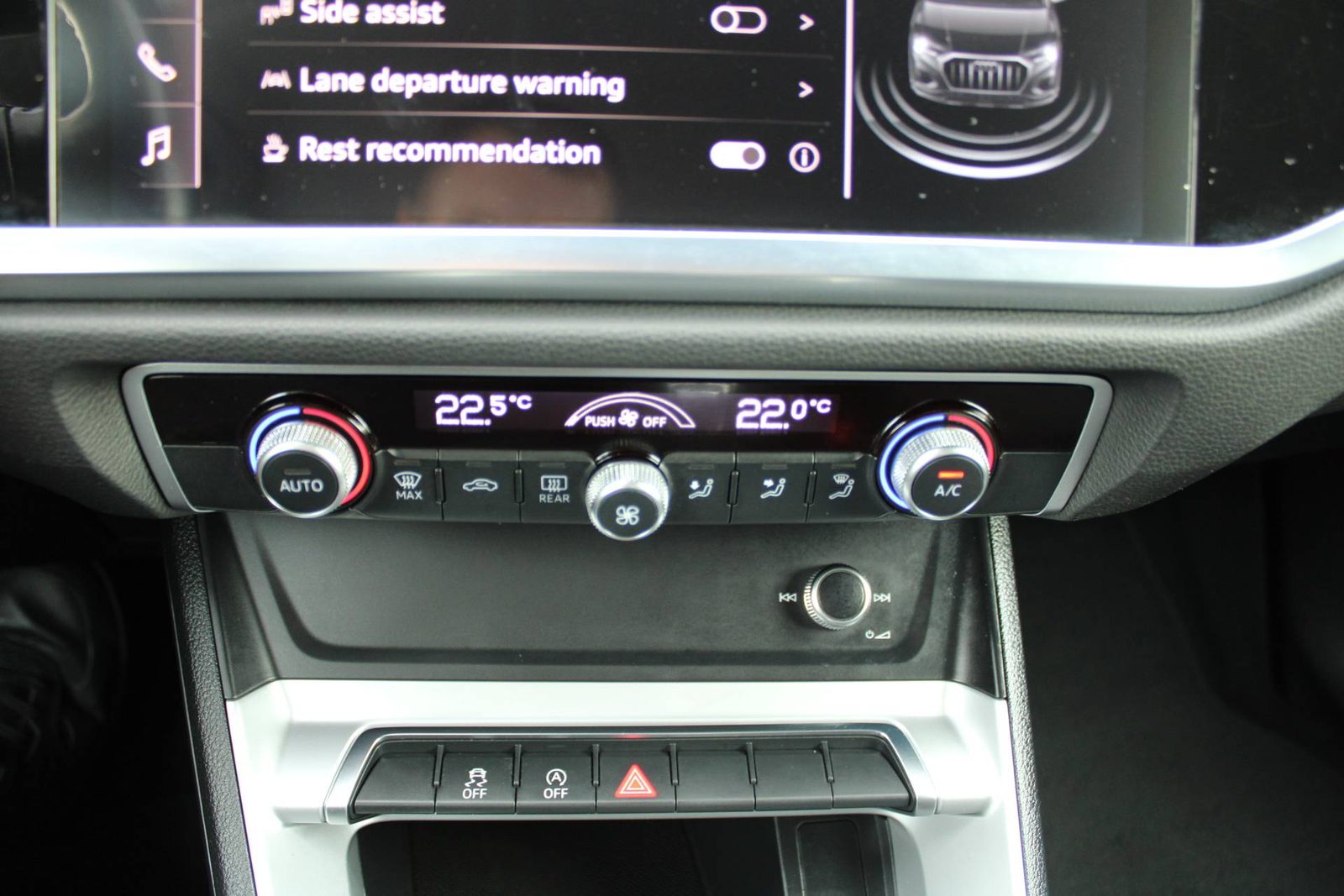 2019 Audi Q3 — fotografija 17