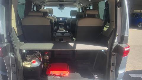 2023 Volkswagen Multivan — sličica 9