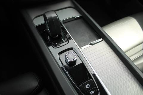 2023 Volvo XC60 — sličica 21
