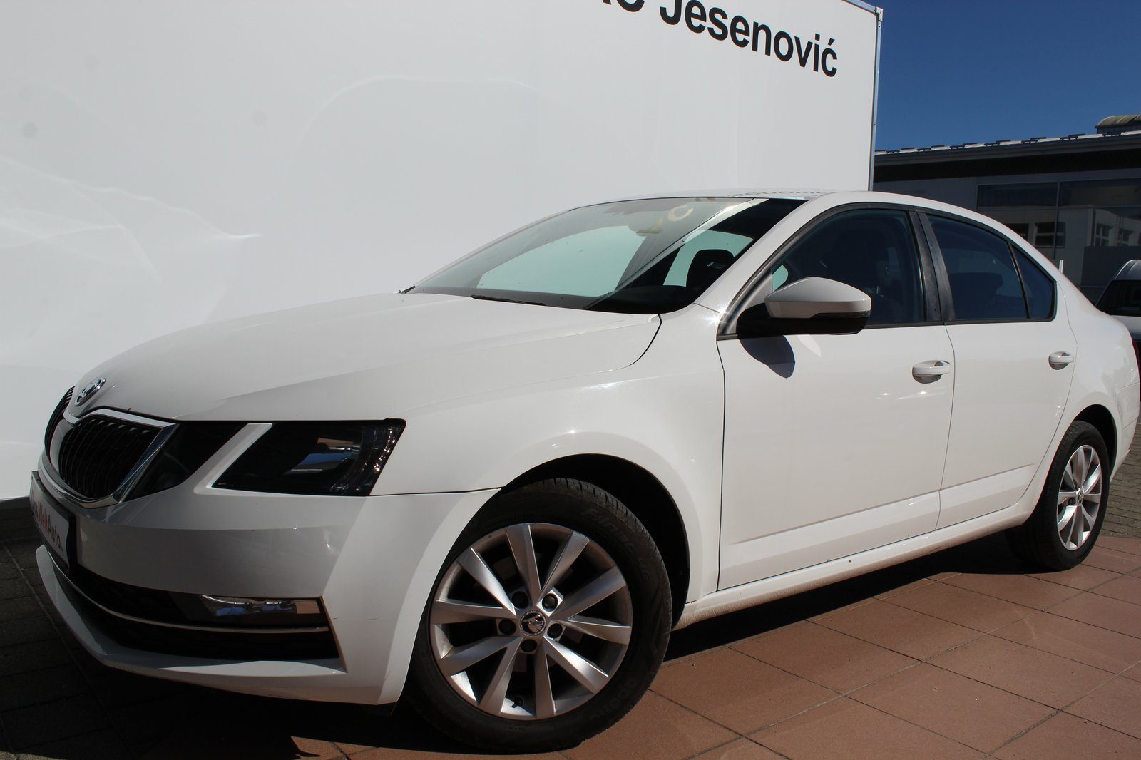 2017 Škoda Octavia — fotografija 5
