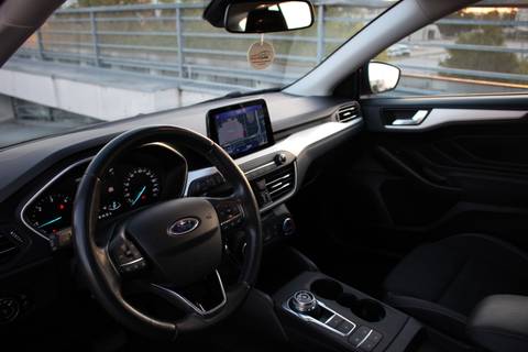 2020 Ford Focus — sličica 2
