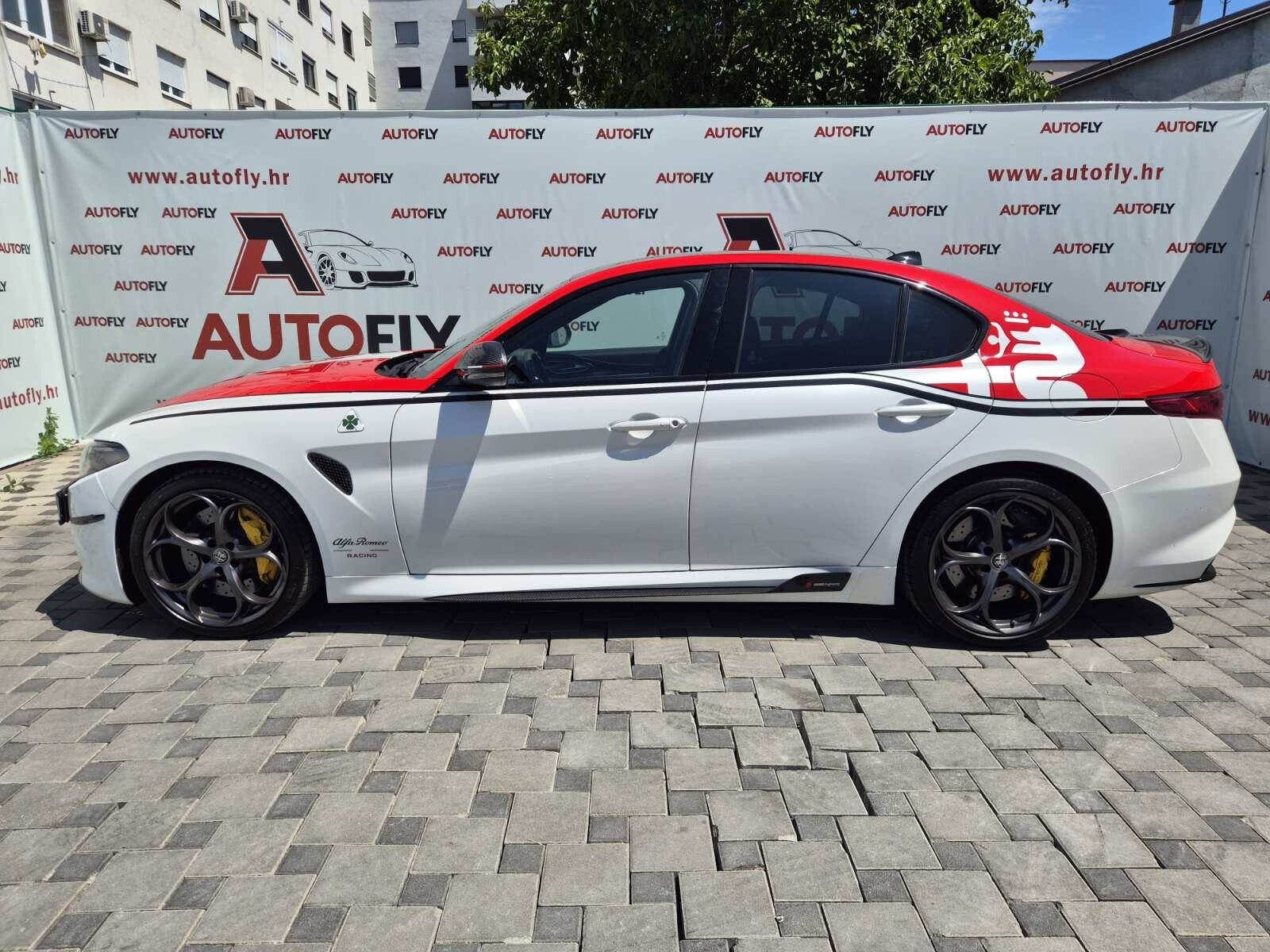 2017 Alfa Romeo Giulia — fotografija 4