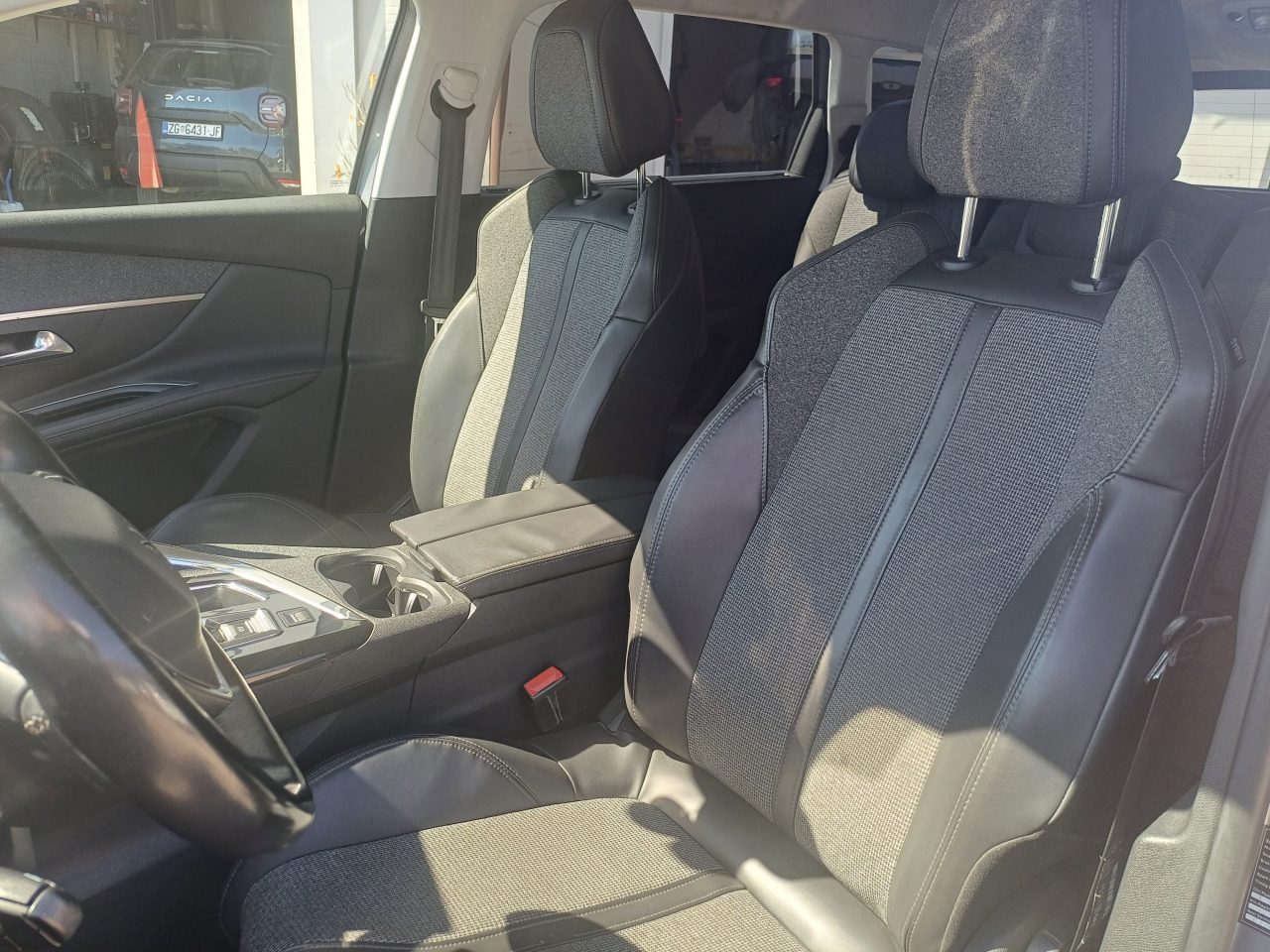 2017 Peugeot 5008 — fotografija 13