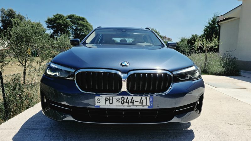 2024 BMW Serija 5 — fotografija 4