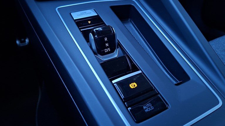 2023 Volkswagen Golf — fotografija 16