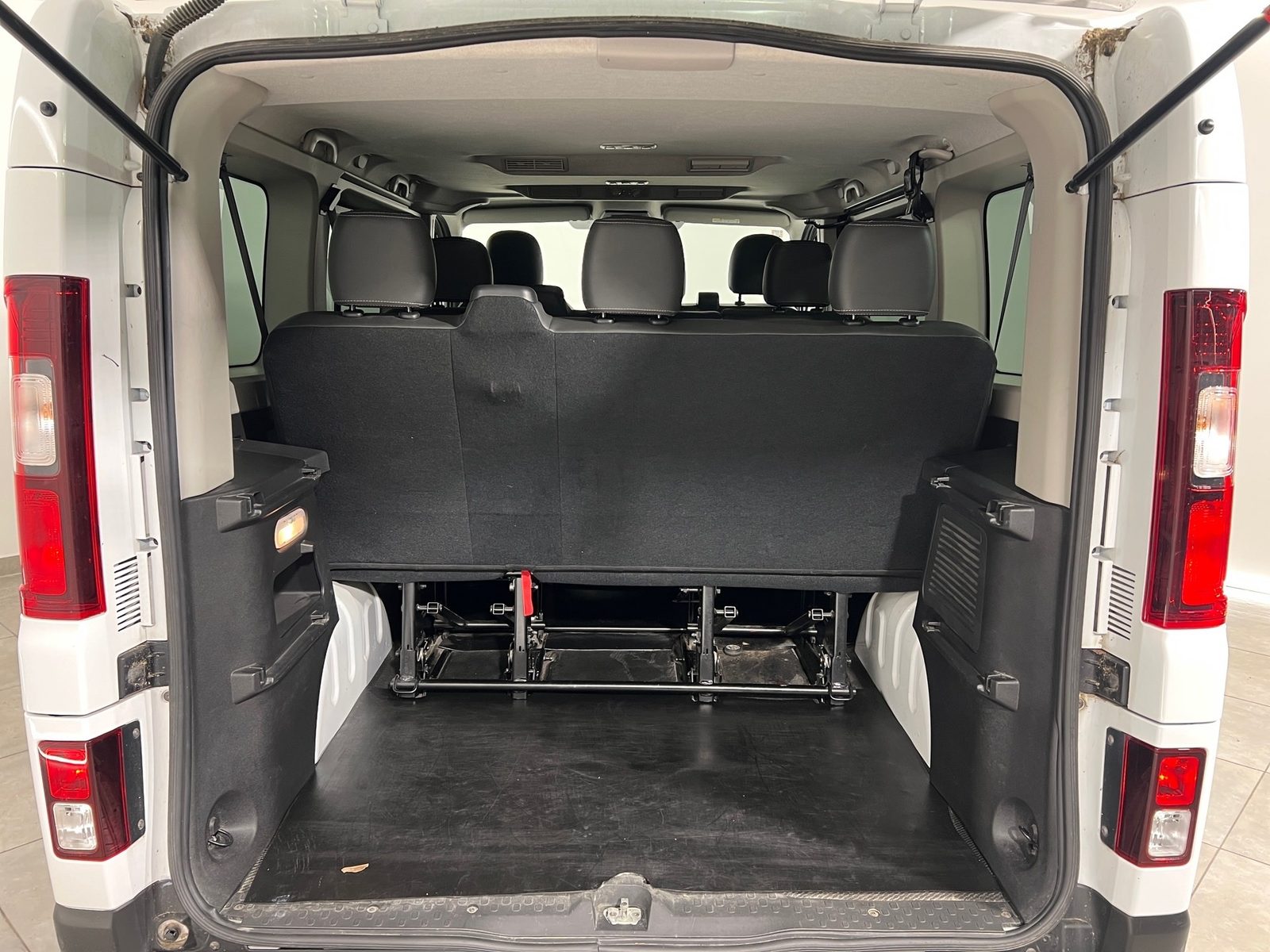 2023 Renault Trafic — fotografija 12